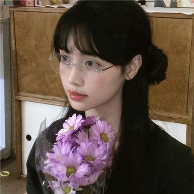 窃窃私语